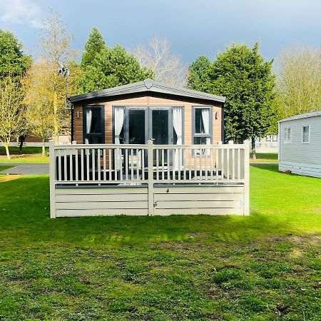 Buttermere Lodge With Hot Tub Barmby on the Moor Eksteriør bilde