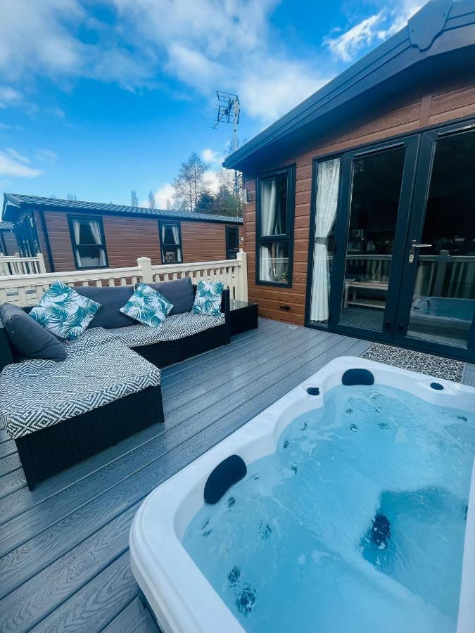 Buttermere Lodge With Hot Tub Barmby on the Moor Eksteriør bilde