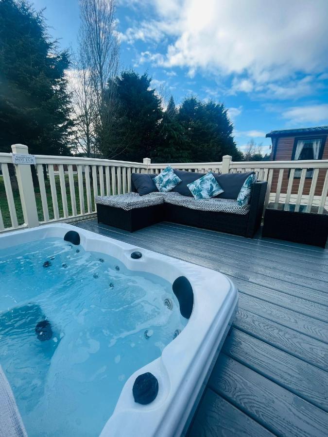 Buttermere Lodge With Hot Tub Barmby on the Moor Eksteriør bilde
